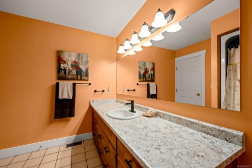 1927 Wilson Rd, Courtenay, BC 