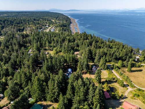 1927 Wilson Rd, Courtenay, BC 