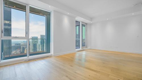 Living room - 3709-1020 Rue De La Montagne, Montréal (Ville-Marie), QC - Indoor Photo Showing Other Room