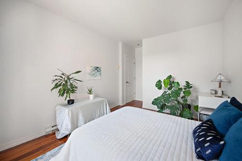 Chambre à coucher principale - 404-335 Boul. Marcel-Laurin, Montréal (Saint-Laurent), QC - Indoor Photo Showing Bedroom