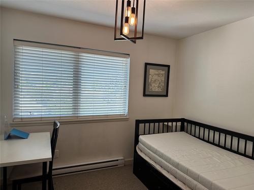 402-1042 1St Avenue, Fernie, BC - Indoor Photo Showing Bedroom