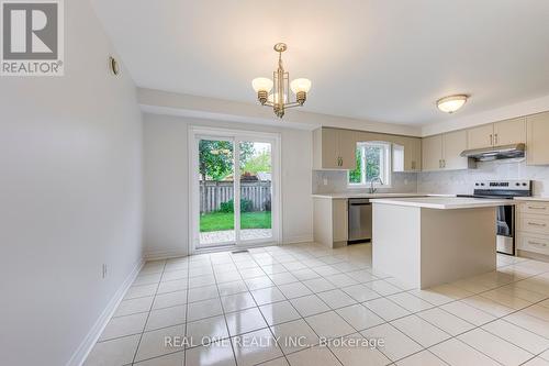 5192 Castlefield Drive, Mississauga, ON - Indoor Photo Showing Kitchen