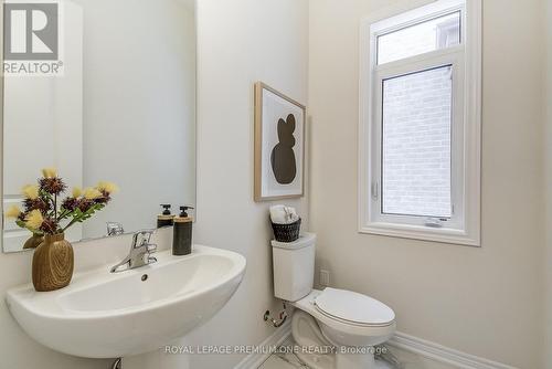 884 Plum Place, Milton, ON - Indoor Photo Showing Bathroom