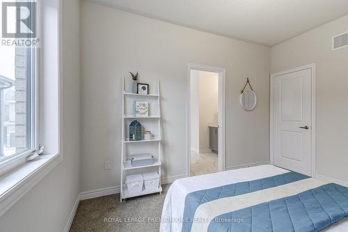 884 Plum Place, Milton, ON - Indoor Photo Showing Bedroom