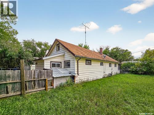311 3Rd Street, Chaplin, SK - Outdoor