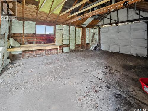 311 3Rd Street, Chaplin, SK - Indoor Photo Showing Garage