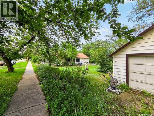 311 3Rd Street, Chaplin, SK - Outdoor