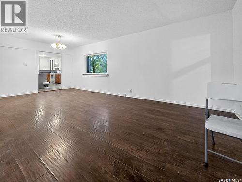 311 3Rd Street, Chaplin, SK - Indoor