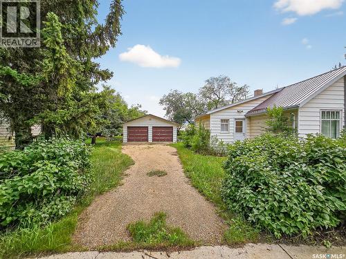 140 1St Avenue, Chaplin, SK - Outdoor
