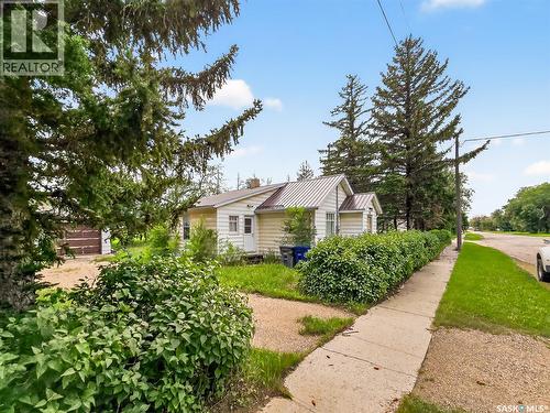 140 1St Avenue, Chaplin, SK - Outdoor