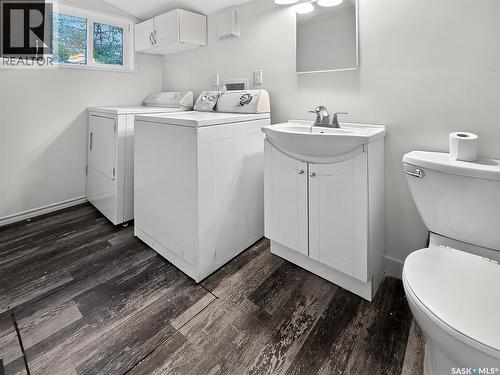 140 1St Avenue, Chaplin, SK - Indoor Photo Showing Laundry Room