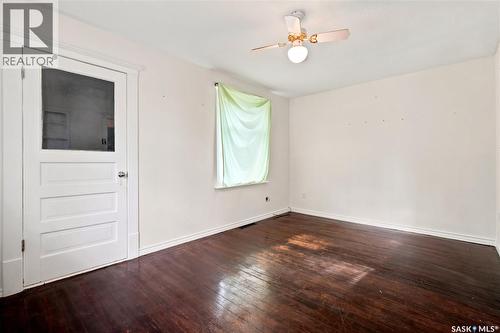 140 1St Avenue, Chaplin, SK 