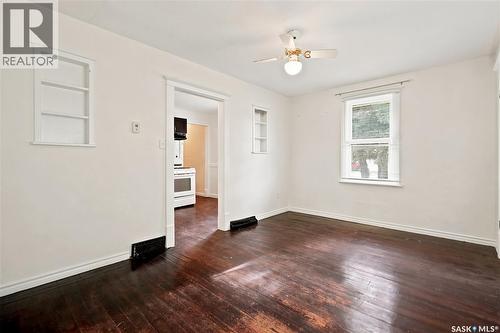 140 1St Avenue, Chaplin, SK 