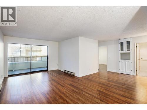 555 Rowcliffe Avenue Unit# 307, Kelowna, BC - Indoor Photo Showing Other Room