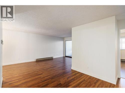 555 Rowcliffe Avenue Unit# 307, Kelowna, BC - Indoor Photo Showing Other Room