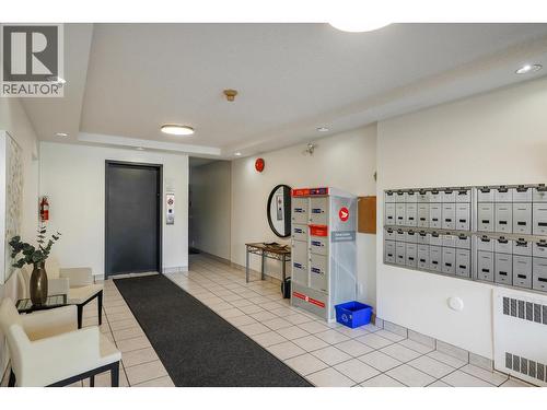 555 Rowcliffe Avenue Unit# 307, Kelowna, BC - Indoor Photo Showing Other Room