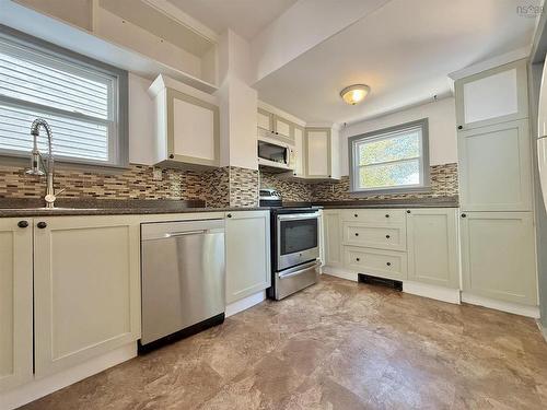 22 Rodney Road, Dartmouth, NS 