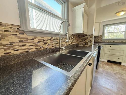 22 Rodney Road, Dartmouth, NS 