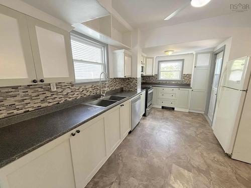 22 Rodney Road, Dartmouth, NS 