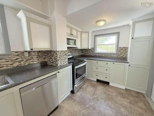 22 Rodney Road, Dartmouth, NS 