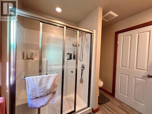 948 Redstone Drive, Rossland, BC - Indoor Photo Showing Bathroom