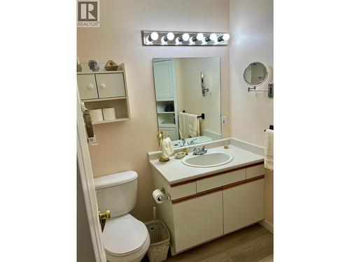 7766 18Th Street, Grand Forks, BC - Indoor Photo Showing Bathroom
