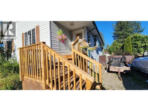 7766 18Th Street, Grand Forks, BC - Outdoor