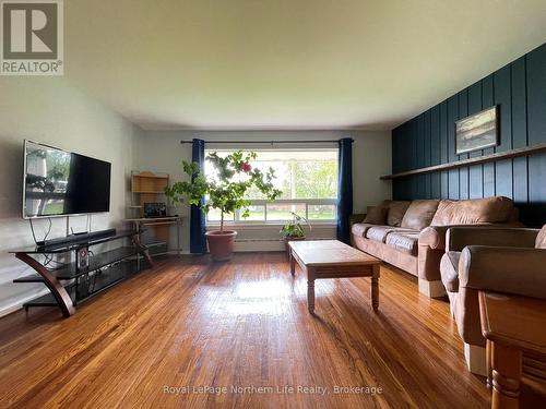 25 - 40 Judge Avenue, North Bay (Ferris), ON - Indoor Photo Showing Living Room