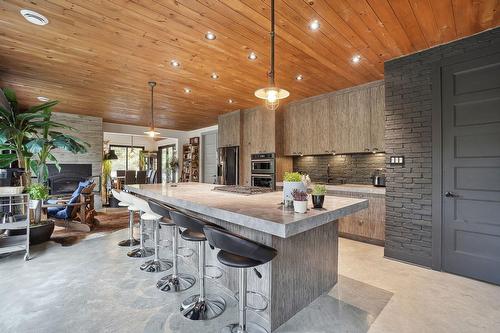 Cuisine - 2 Route 329, Gore, QC - Indoor Photo Showing Kitchen With Upgraded Kitchen