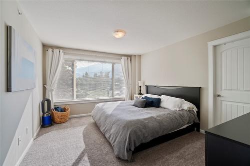 3-1130 Riverside Avenue, Sicamous, BC - Indoor Photo Showing Bedroom