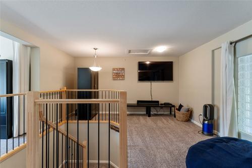 3-1130 Riverside Avenue, Sicamous, BC - Indoor