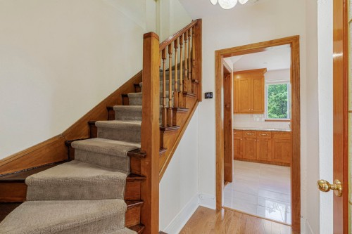 Escalier - 467 Av. Greenoch, Mont-Royal, QC - Indoor Photo Showing Other Room