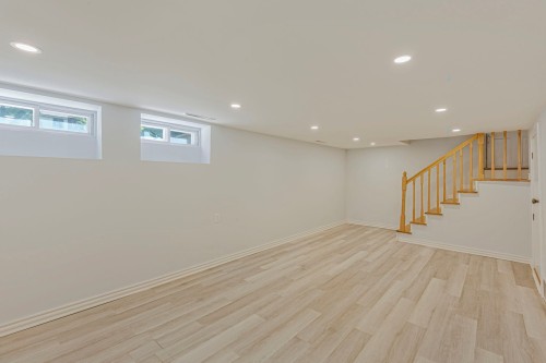 Sous-sol - 467 Av. Greenoch, Mont-Royal, QC - Indoor Photo Showing Other Room