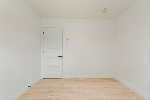 Sous-sol - 2 Rue De L'Oural, Sainte-Brigitte-De-Laval, QC - Indoor Photo Showing Other Room
