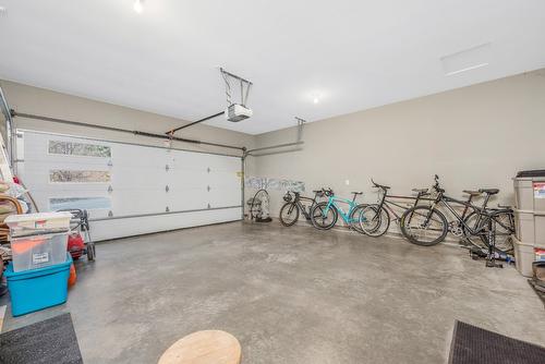 4008 Terrapin Place, Vernon, BC - Indoor Photo Showing Garage