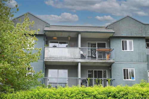 310-1050 Braidwood Rd, Courtenay, BC - Outdoor