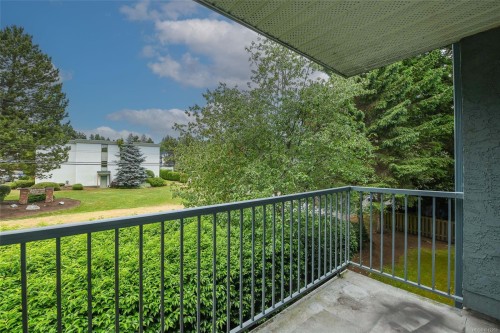 310-1050 Braidwood Rd, Courtenay, BC - Outdoor