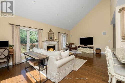 74 North Riverdale Drive, Caledon, ON - Indoor Photo Showing Living Room With Fireplace