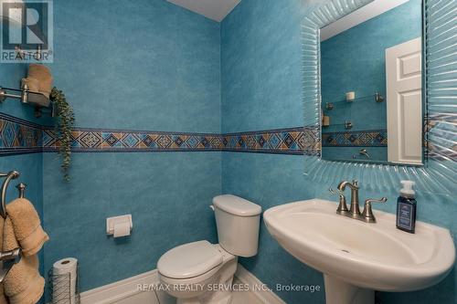 74 North Riverdale Drive, Caledon, ON - Indoor Photo Showing Bathroom