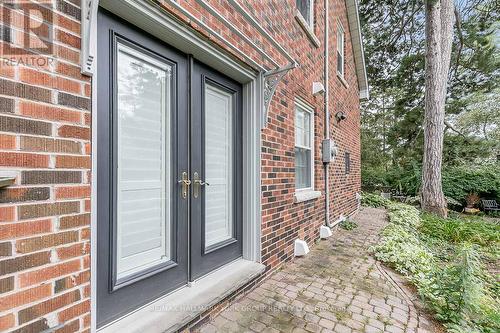 78 Wells Street, Aurora, ON - Outdoor