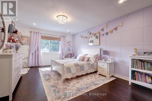 262 Vinova Court, Oakville (Sw Southwest), ON - Indoor Photo Showing Bedroom
