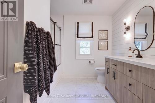262 Vinova Court, Oakville (Sw Southwest), ON - Indoor Photo Showing Bathroom