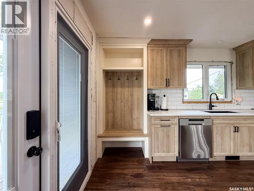 102 Claustre Avenue, Maple Creek, SK - Indoor Photo Showing Kitchen