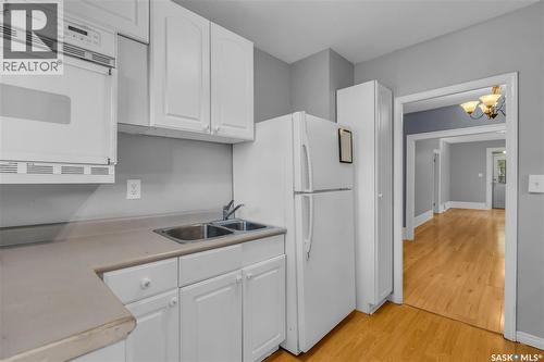 2056 Princess Street, Regina, SK - Indoor Photo Showing Kitchen With Double Sink