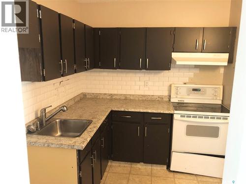 162 160 Gore Place, Regina, SK - Indoor Photo Showing Kitchen
