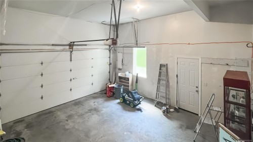 1016 Adeline Pl, Saanich, BC 