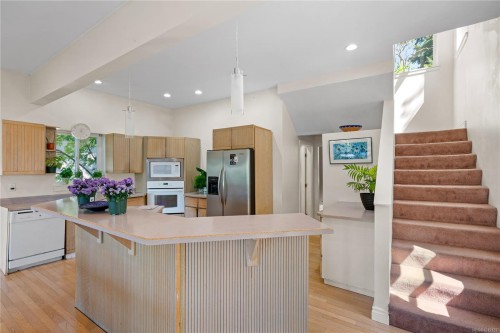 2545 Florence Lake Rd, Langford, BC 