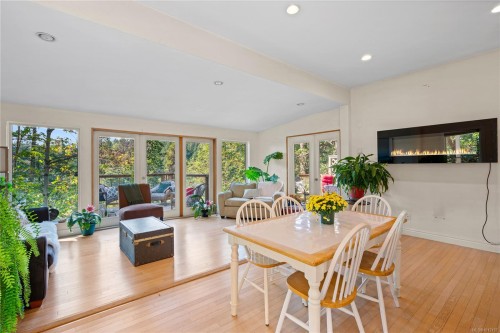 2545 Florence Lake Rd, Langford, BC 