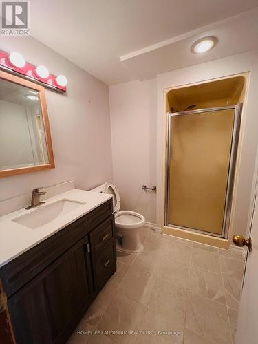2749 Truscott Drive, Mississauga, ON - Indoor Photo Showing Bathroom