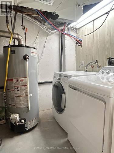 2749 Truscott Drive, Mississauga, ON - Indoor Photo Showing Laundry Room